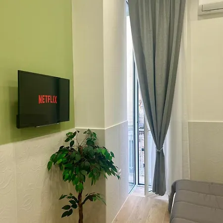 Center House Mery&ines Neapel