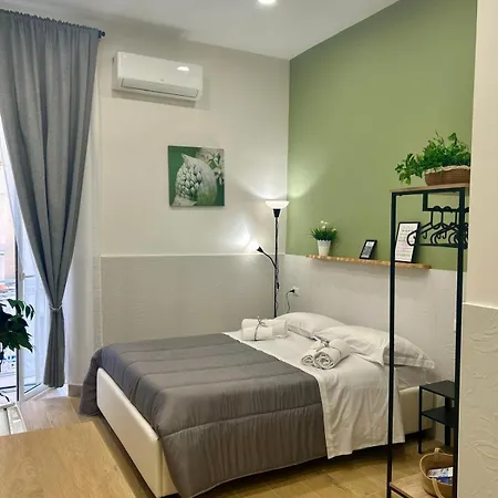 Center House Mery&ines Neapel